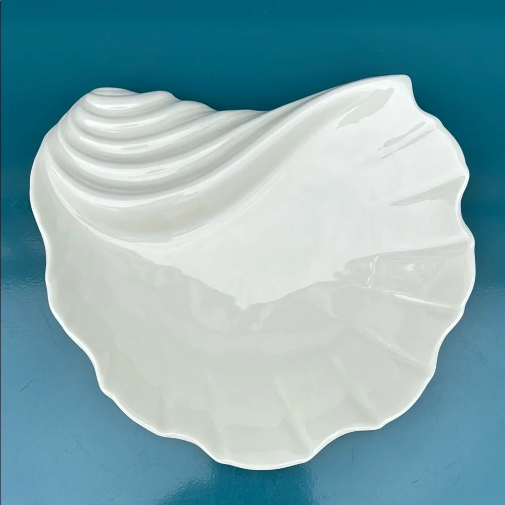 Vintage Ivory Lenox Clam Shell Serving Dish